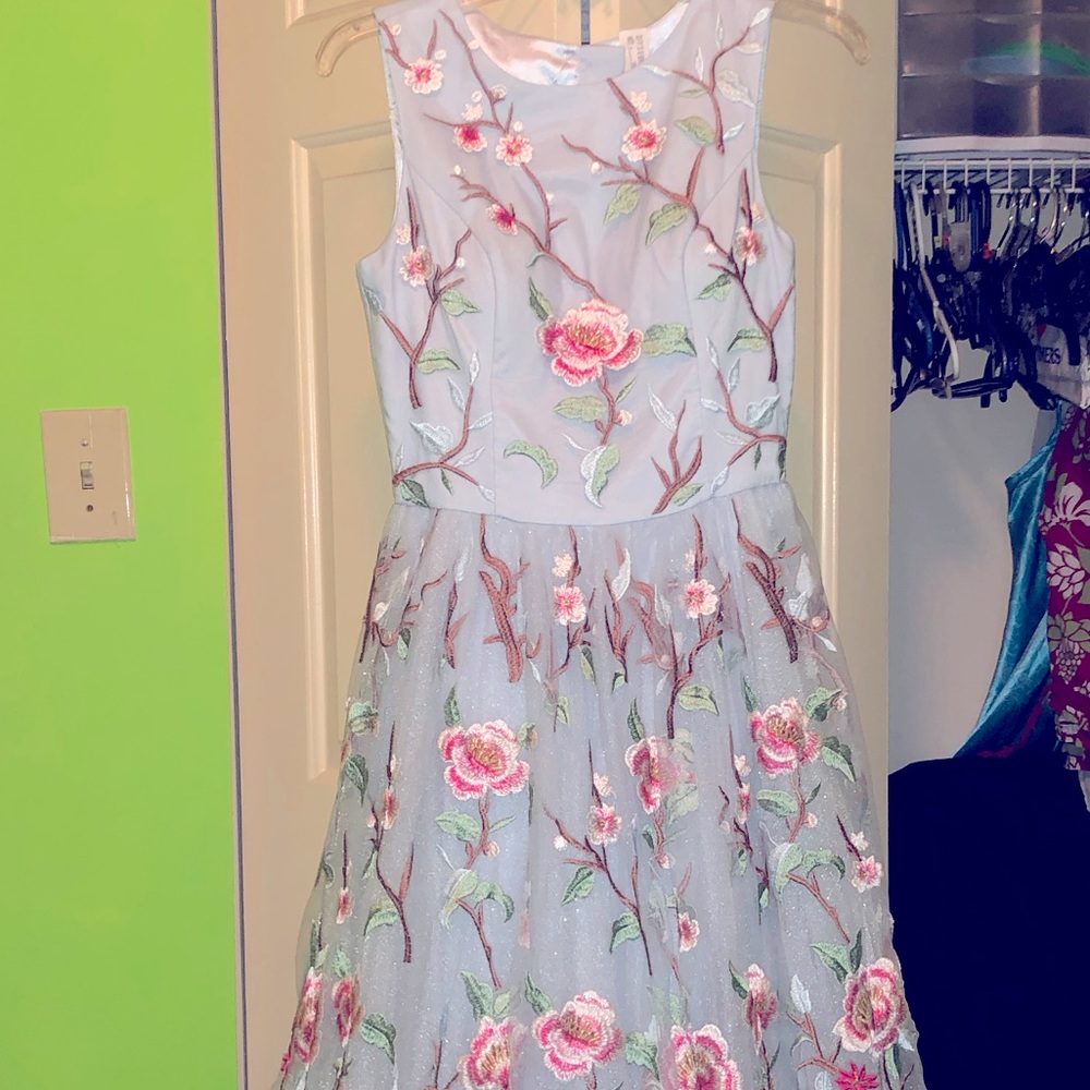 CHI CHI London wedding 🎉prom occasion dress free bracelets. REDUCED 🦋🩵🌸💗